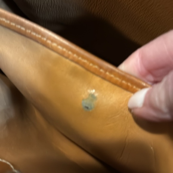 Vintage Dooney & Bourke AWL Shoulder Satchel Zipper British Tan Crossbody R21 - Picture 9 of 15